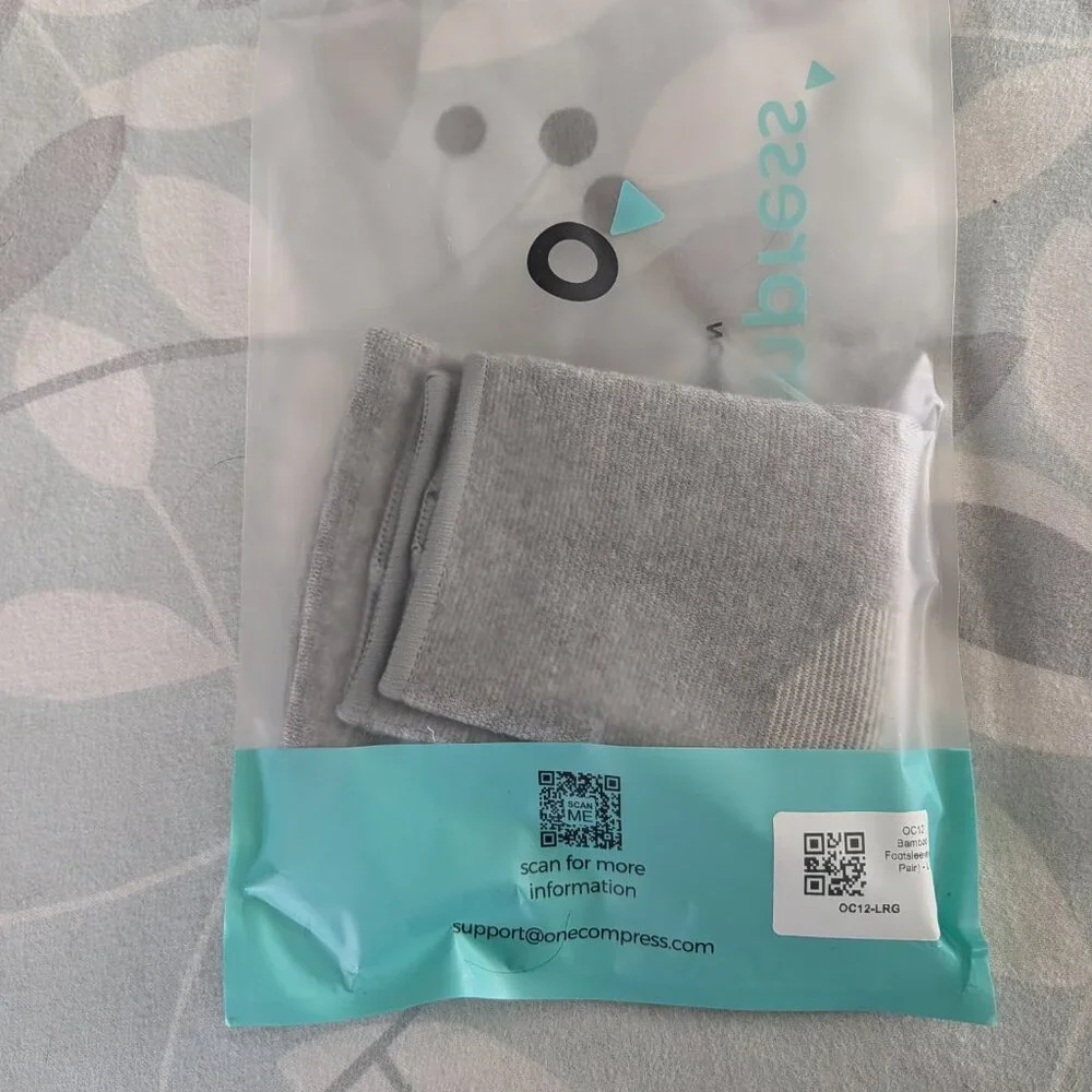 One CompPremium  Anti-Fatigue   Bamboo   Footsleeves (pair)  - Gray - Size Large - Picture 2 of 3